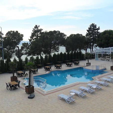 Grand Nicea Hotel Ιζνίκ Εξωτερικό φωτογραφία