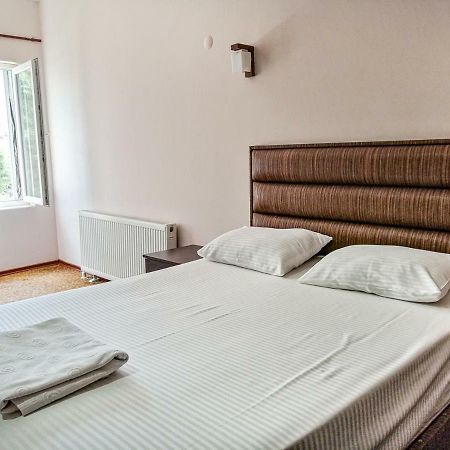 Grand Nicea Hotel Ιζνίκ Εξωτερικό φωτογραφία