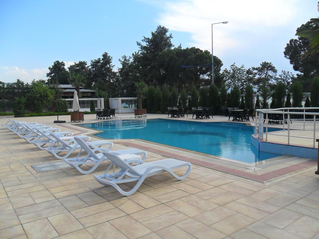 Grand Nicea Hotel Ιζνίκ Εξωτερικό φωτογραφία