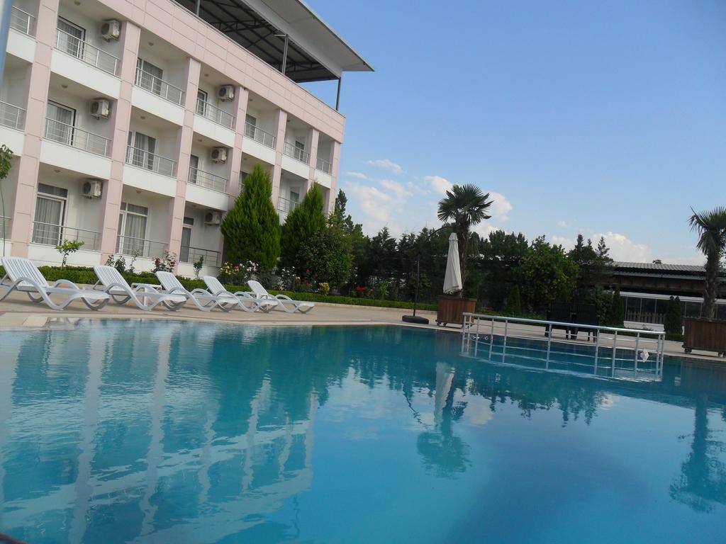 Grand Nicea Hotel Ιζνίκ Δωμάτιο φωτογραφία