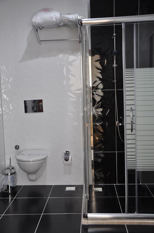 Grand Nicea Hotel Ιζνίκ Δωμάτιο φωτογραφία
