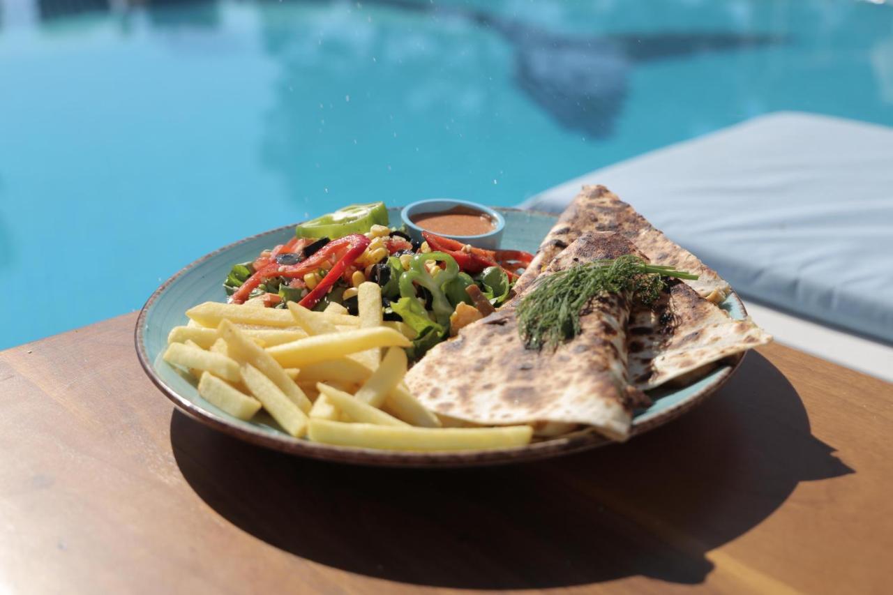 Grand Nicea Hotel Ιζνίκ Εξωτερικό φωτογραφία