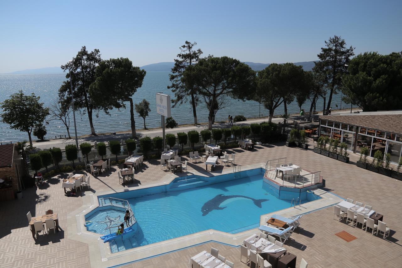 Grand Nicea Hotel Ιζνίκ Εξωτερικό φωτογραφία