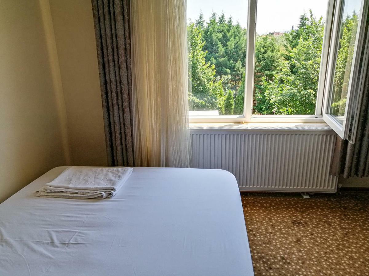 Grand Nicea Hotel Ιζνίκ Εξωτερικό φωτογραφία