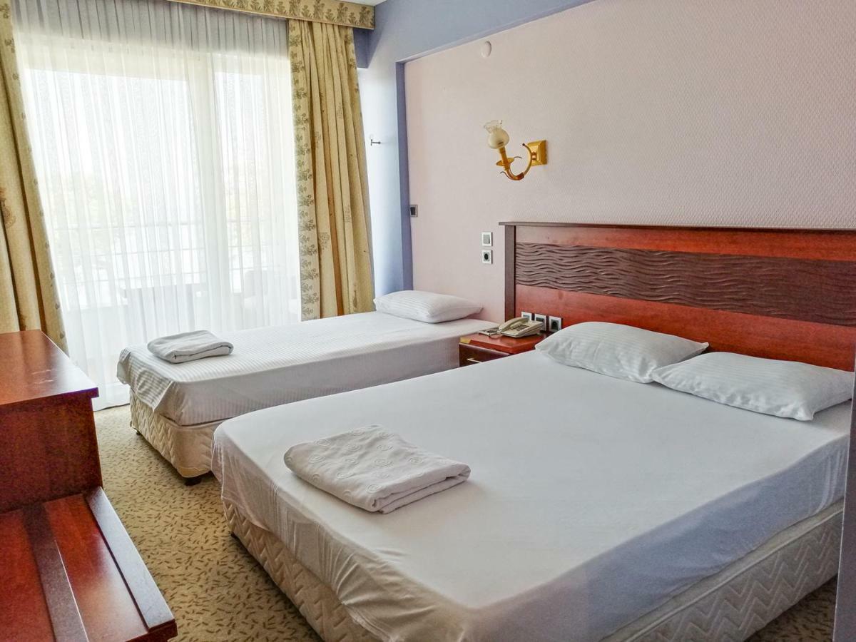 Grand Nicea Hotel Ιζνίκ Εξωτερικό φωτογραφία