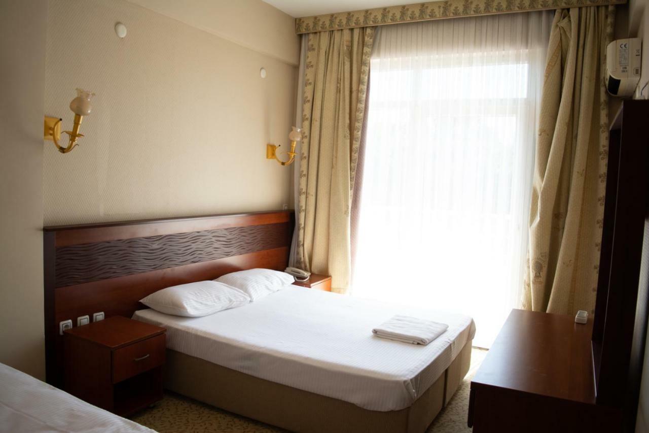 Grand Nicea Hotel Ιζνίκ Εξωτερικό φωτογραφία